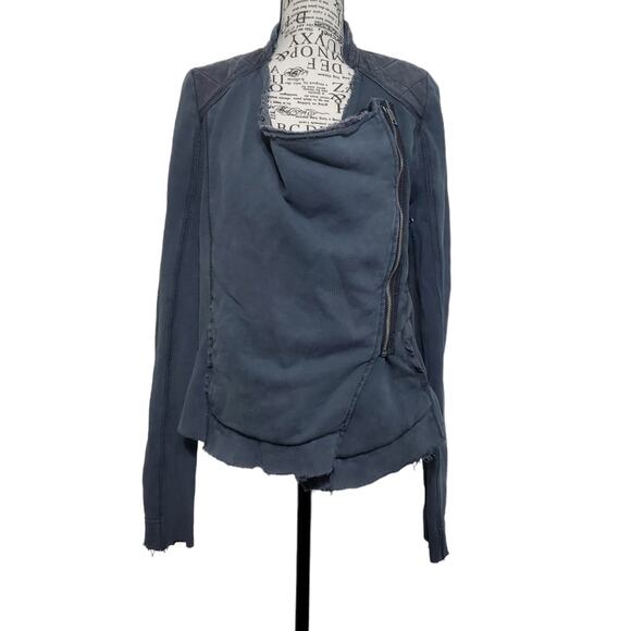 Free People Blue Lightweight Jacket Diagonal Zipper Raw Edges Hem Size Medium - Picture 1 of 14